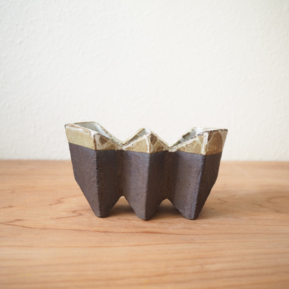Zig zag vase