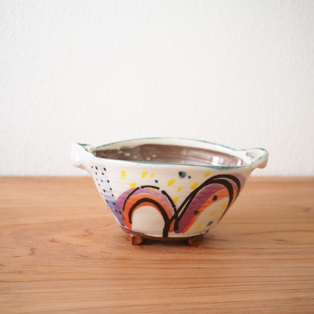 Oval colander