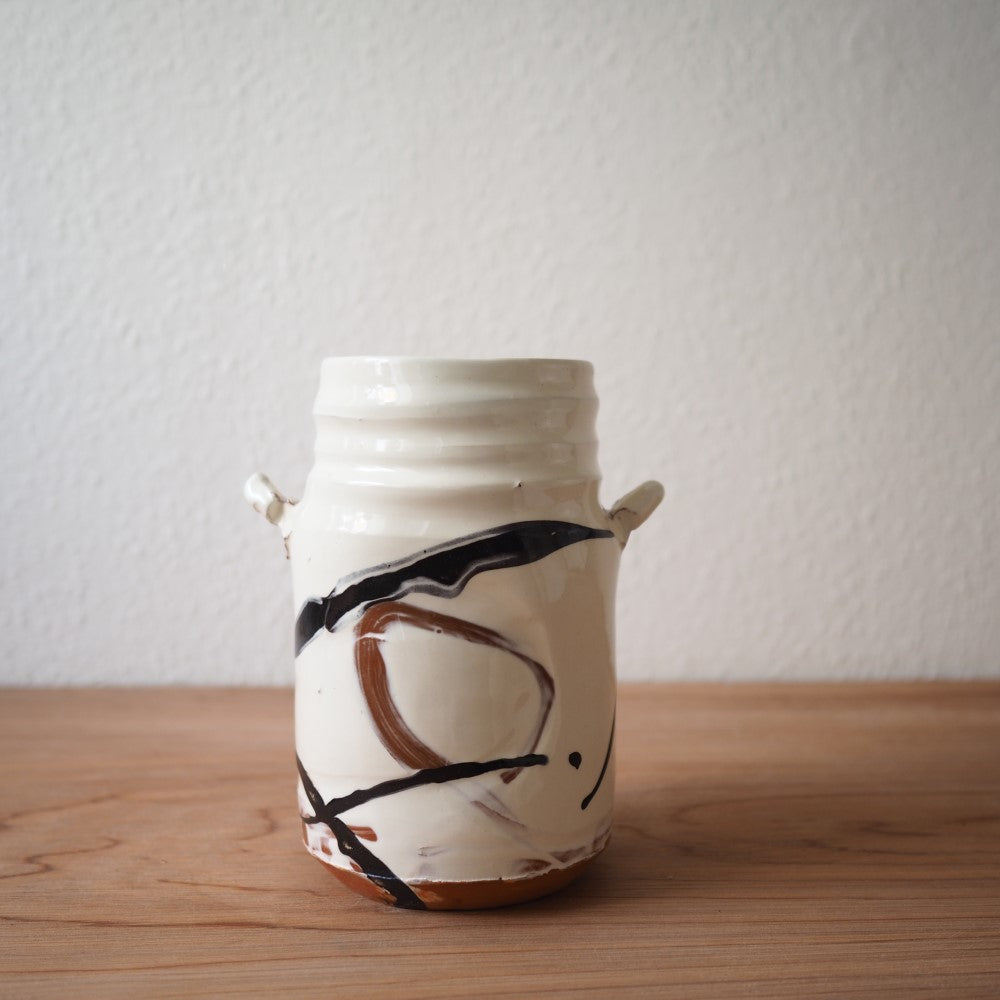 Lugged vessel