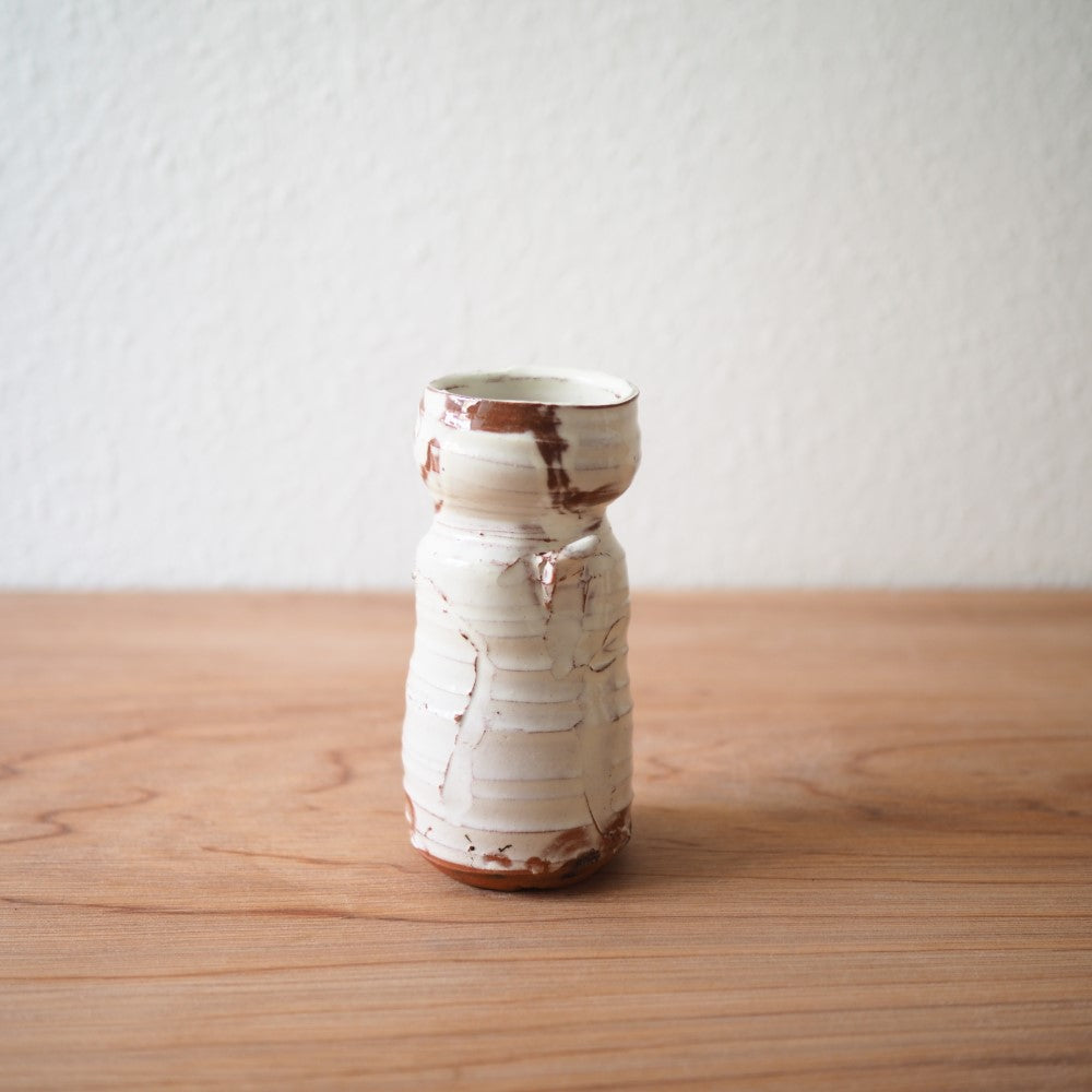 Lugged vessel