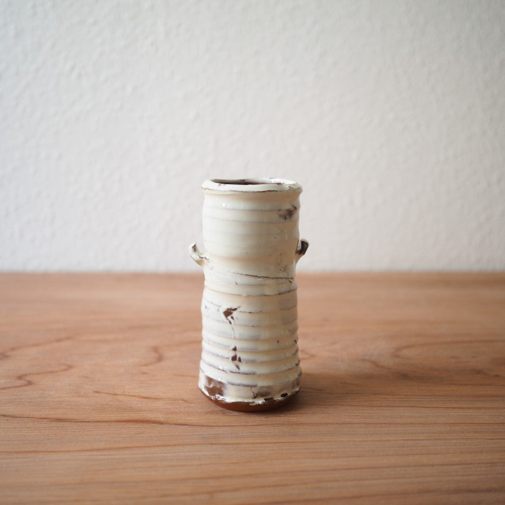 Lugged vessel