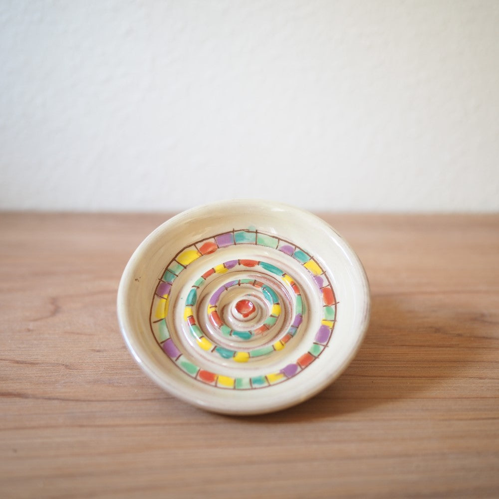 Soap holders (multiple variants)