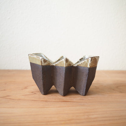 Zig zag vase