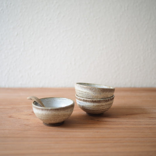 Dipping bowls